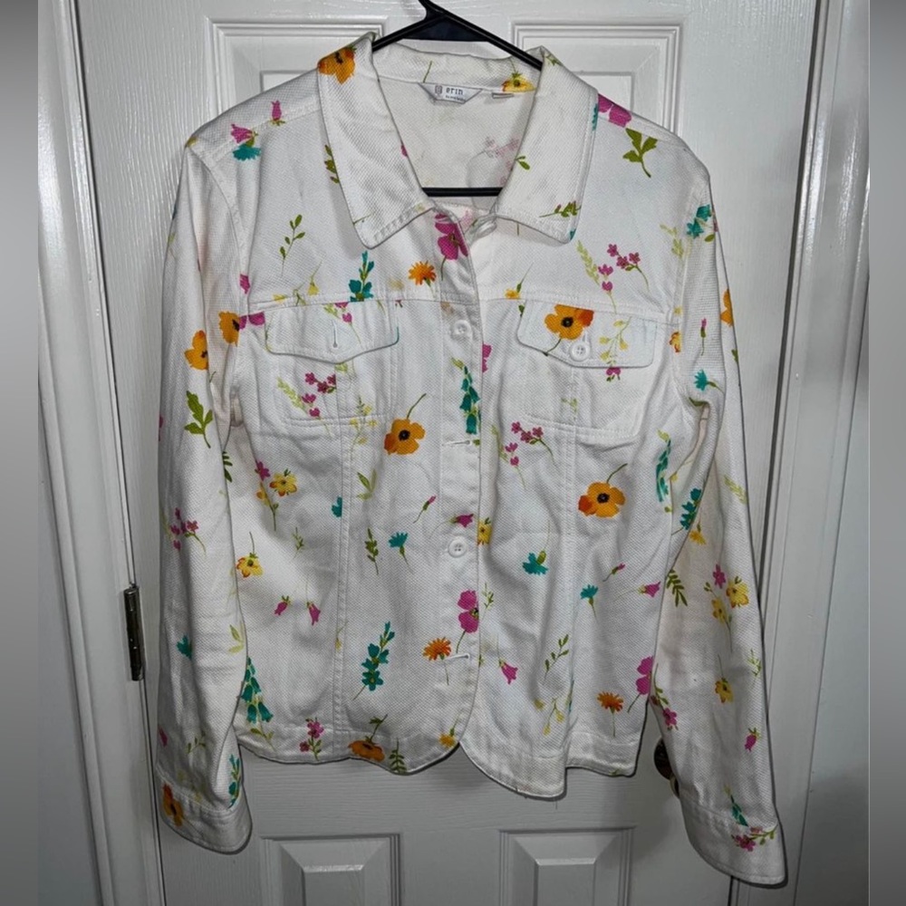 Erin, by Erin London light weight floral white coat jacket  preowned great shape